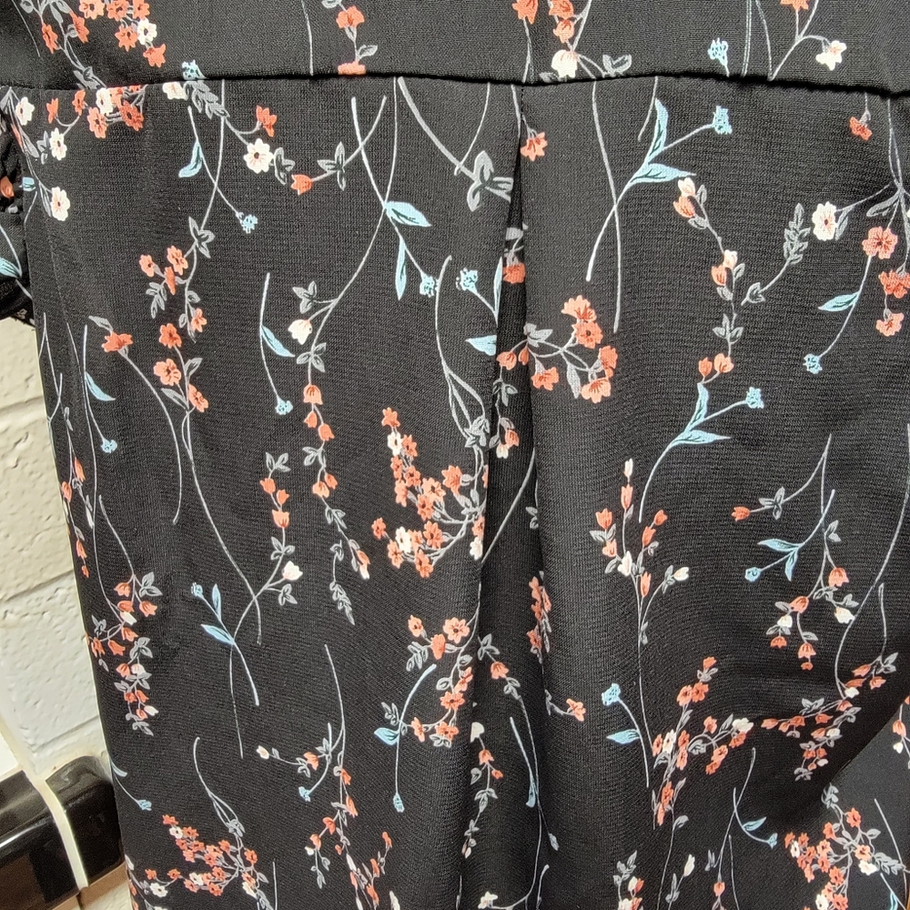 Trendy JS Blouse - Picture 8 of 8